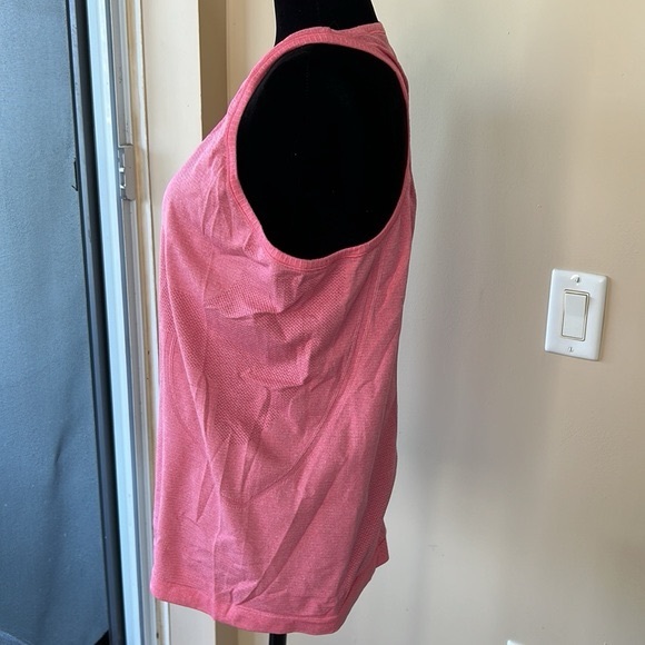 LULULEMON Swiftly Tech Racerback - Picture 3 of 7